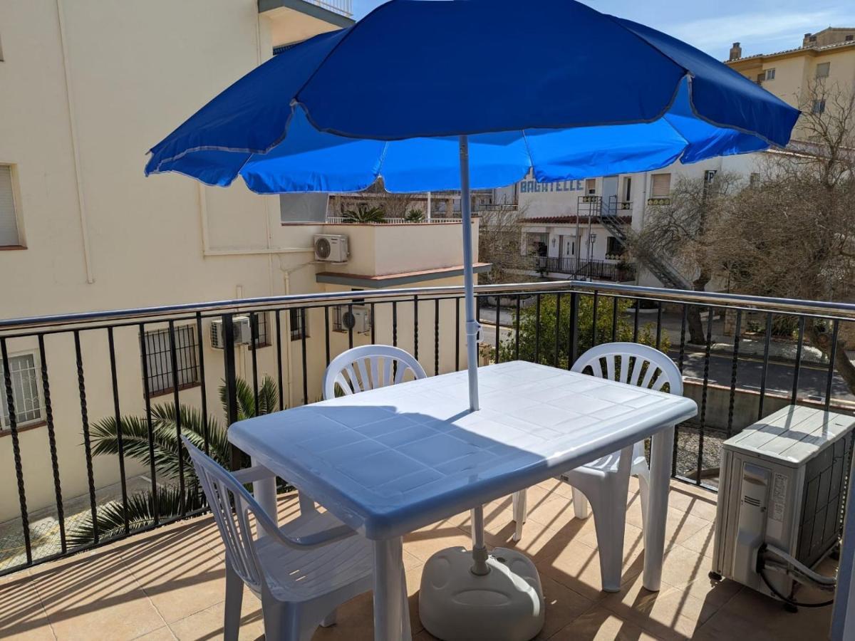 Apartamento En Roses, A 2 Minutos A Pie De Playa Exterior foto